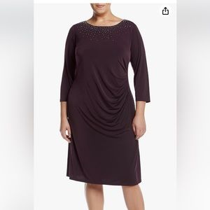 Jessica Howard women’s plus 3/4 sleeve boat neck embellished side tucked dress